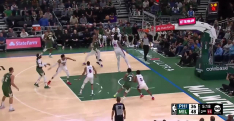 Un système cornes très haut permet à Dame de scorer facilement